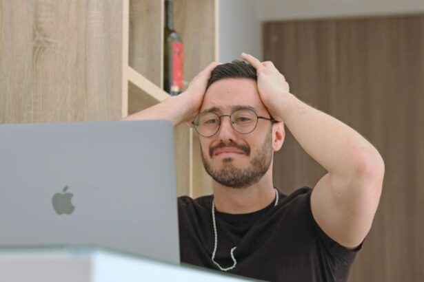 J&rsquo;ai donné 1 500 000 Frs à ma petite amie pour son voyage, après elle m&rsquo;a largué