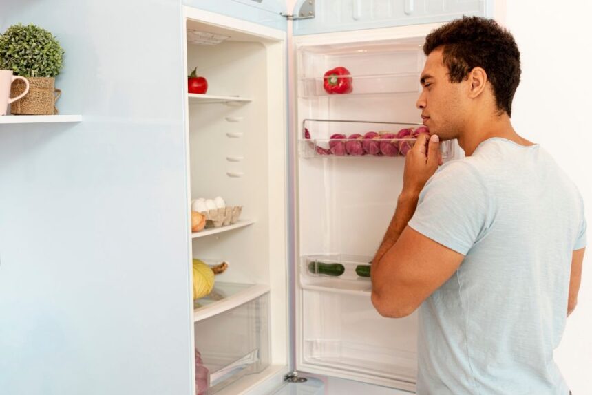 Est-ce le régime le plus facile du monde ? 500 calories brûlées en ouvrant le frigo !