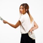 Je n’avais même plus de quoi nourrir les enfants pendant qu’elle cachait l&rsquo;argent qu&rsquo;elle recevait en secret