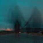 Je suis allé à un enterrement et je suis rentré avec un fantôme