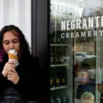 Manger debout : bonne ou mauvaise idée ?