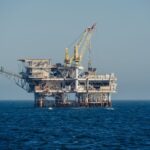 Pétrole en Afrique : Quand l&rsquo;Or Noir Laisse les Mains Vides