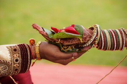 5 signes qu&rsquo;un mariage arrangé ne tiendra jamais (le cas Mathieu et Julie à l&rsquo;appui)