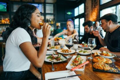 Manger Sain, Oui, Mais à la Bonne Heure : Ce Que Révèle la Science