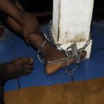 Yaoundé : des fidèles découverts enchaînés dans une église de réveil, le Cameroun sous le choc