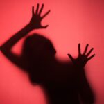 Féminicides au Cameroun : le pays sous le choc, la loi toujours bloquée