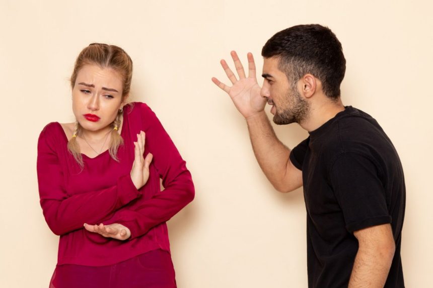 Jalousie, possession, contrôle : comment reconnaître un partenaire toxique avant qu’il soit trop tard Jalousie, possession, contrôle : comment reconnaître un partenaire toxique avant qu’il soit trop tard